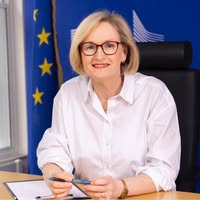 News Flash Mairead McGuinness Withdraws From Presidential Race