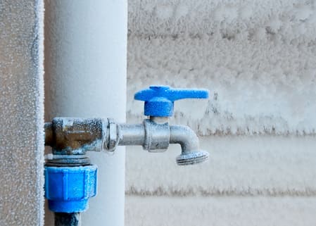freezing conditions protect your water supplies this winter warns Uisce Éireann